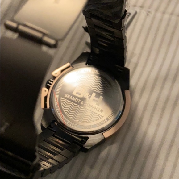 B &H watch - Picture 3 of 4
